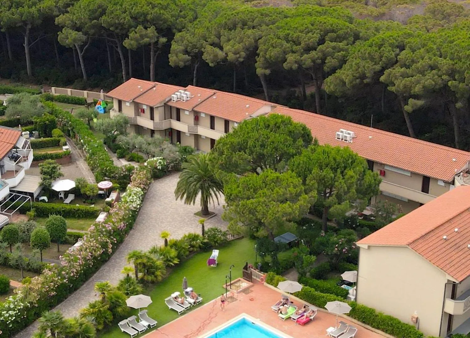 Oleandri Suite Hotel location